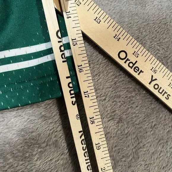 Looney Tunes Shorts Mens Large Green Mesh Basketball Buggs Bunny Shorts - Picture 6 of 9